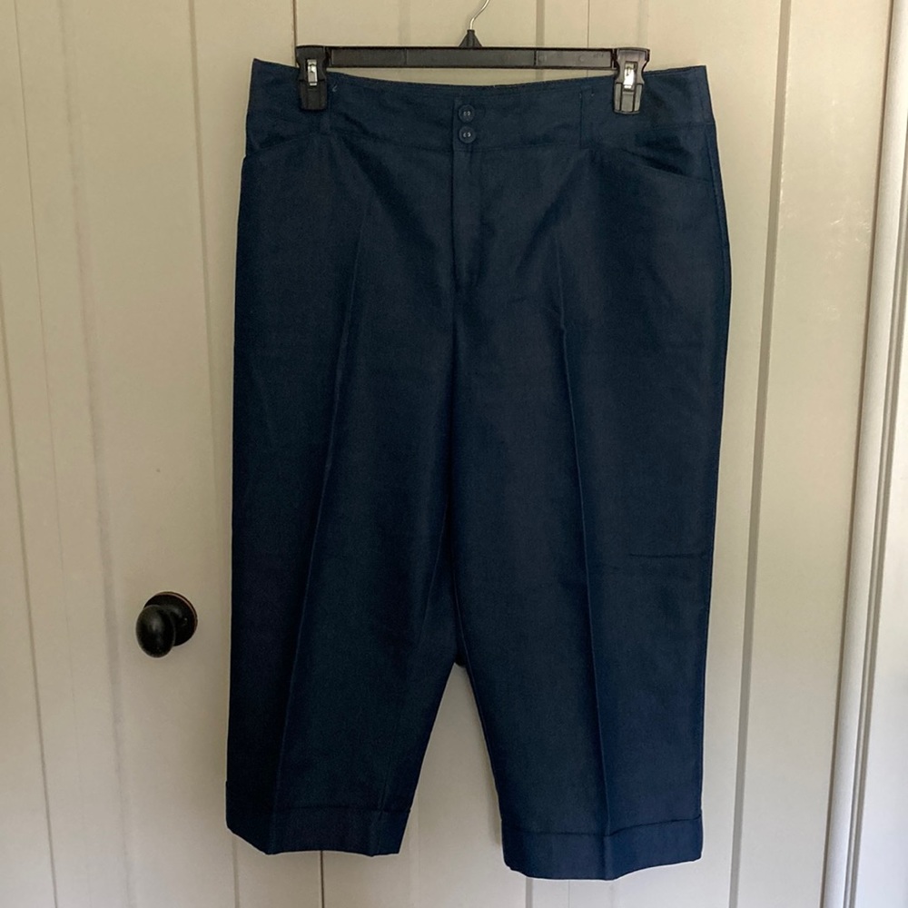 Croft&Borrow capris size 16 in new condition